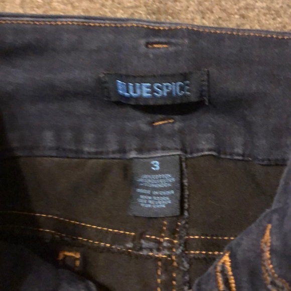 Jeans - Picture 2 of 3